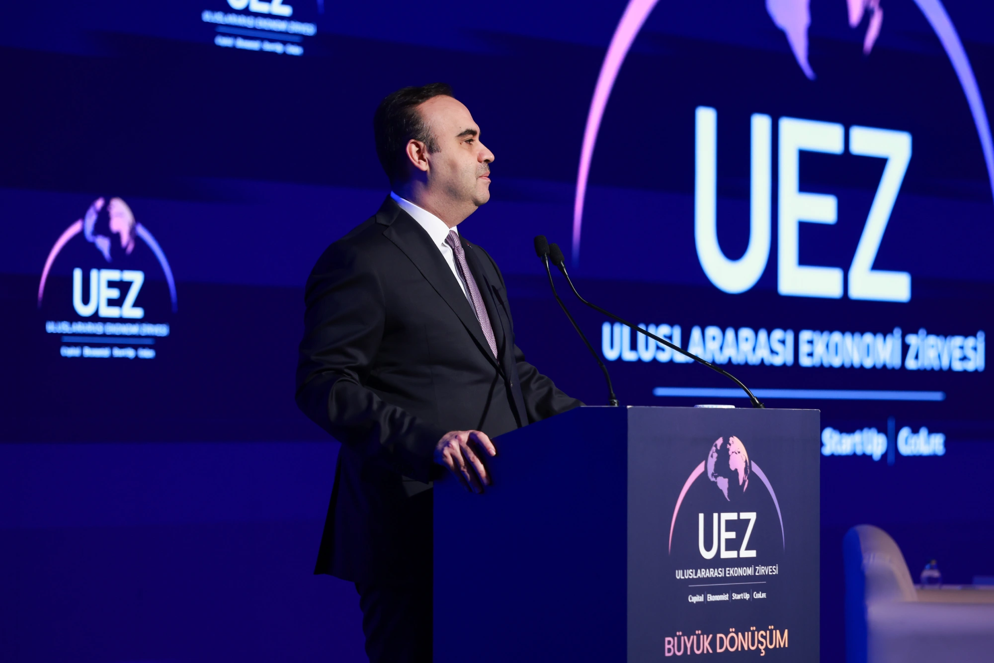 ULUSLARARASI EKONOMİ ZİRVESİ
